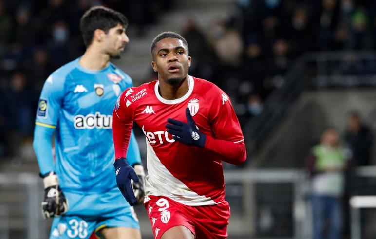 他以直落两 他以直落两