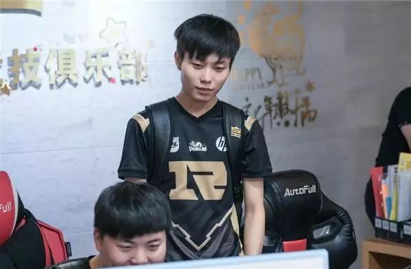 优势局反被 优势局反被